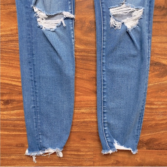 Women’s American Eagle Highest Rise Distressed Jeggings Medium Blue size 10 Long - Picture 5 of 7